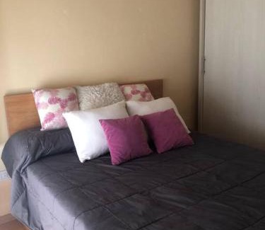 Villa Crespo Apartment | Villa Crespo I: Family-Friendly Retreat with Hot Tub