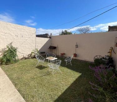 Oliva Apartment | Stylish Temporary Apartments with Wifi, TV & Air Conditioning