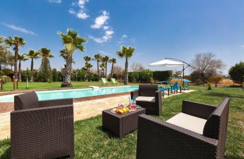 Matino House | Explore Dependence di Villa Dea: Pool, Family-Friendly Haven