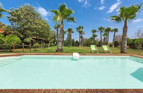 Matino House | Explore Dependence di Villa Dea: Pool, Family-Friendly Haven
