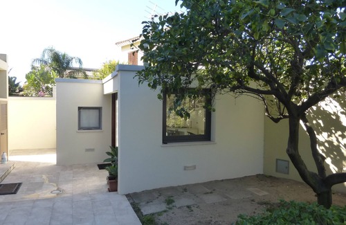 Quartu Sant'Elena House | Coastal Retreat: Dépendance by the Sea with Ocean Views