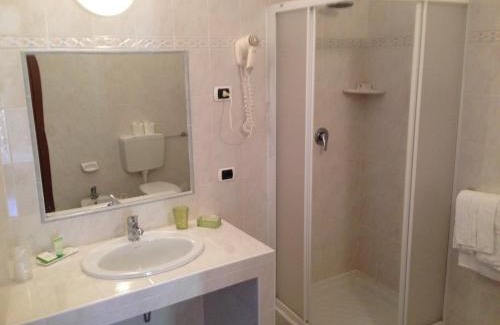 Pallanza House | Pet-Friendly Comfort at Dependance Pesce d'Oro Hotel
