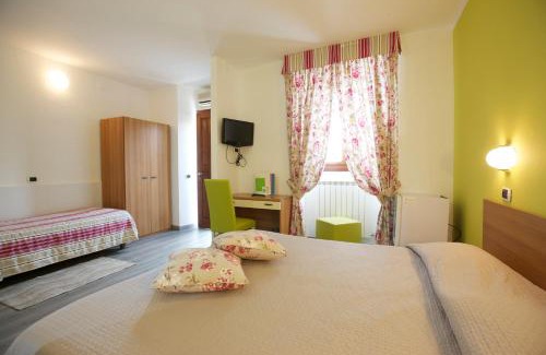 Pallanza House | Pet-Friendly Comfort at Dependance Pesce d'Oro Hotel