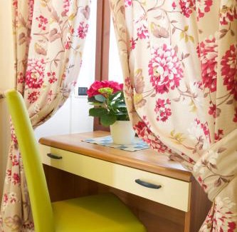 Pallanza House | Pet-Friendly Comfort at Dependance Pesce d'Oro Hotel