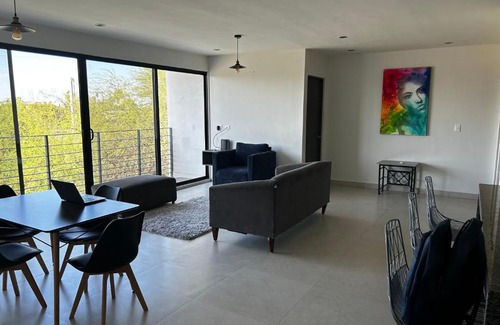 Escobedo Apartment | Family-Friendly Stay at Deplatino515 - 4-Star Comfort