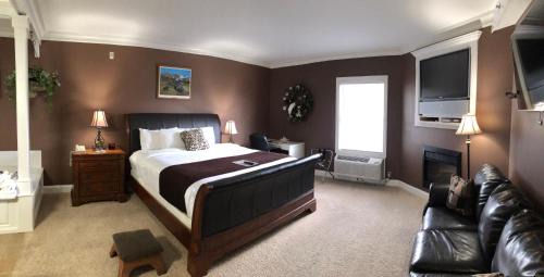 La Plata Hotel | Elegant Depot Inn & Suites: Pet-Friendly with Private Pool