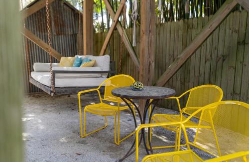 Gainesville Hotel | Discover Depot Village: Pet-Friendly Retreat with Pool