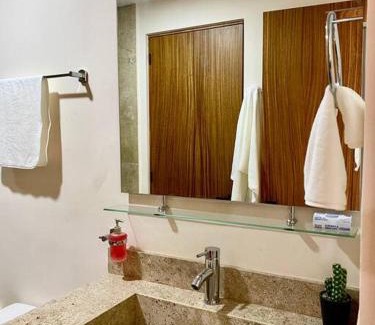 Veracruz Apartment | Family-Friendly 4-Person Suite with Pool in Playa