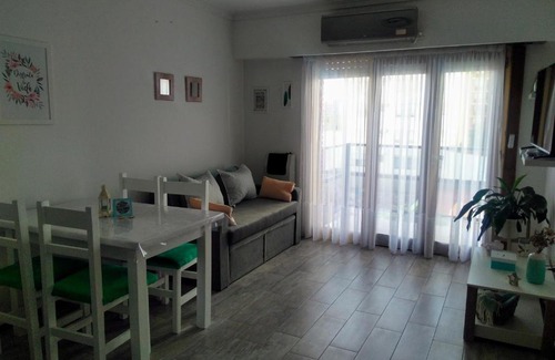 La Perla Apartment | Seaside Escape: Eco-Friendly Stay Near the Ocean
