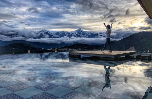Deqen County House | Experience Deqin Wuxiang Meili Snow Mountain Holiday Mansion