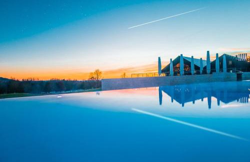 Donaueschingen Hotel | Explore Der Öschberghof Golf Resort: 5-Star Retreat Awaits