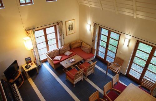 Meesiger House | Charming Der Fuchsbau: Oceanfront Family Getaway, 9/10 Rated