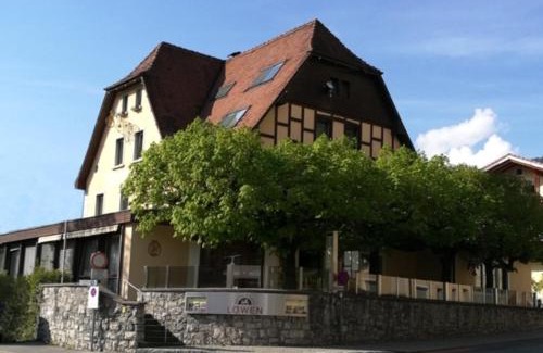 Bludenz Hotel | Discover Der Löwen: Family-Friendly Stay with Dining Options