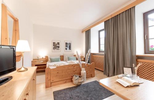 Thomatal Hotel | Discover Der Thomataler Wirt: Oceanfront Pet-Friendly Haven
