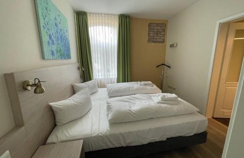 Stolpe Apartment | Family-Friendly Stay at Der Westflügel Knappe Gerhard
