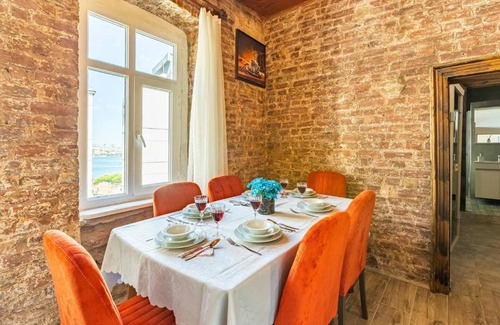 Pera Apartment | Family-Friendly Deren's Home: A 4-Star Retreat Awaits