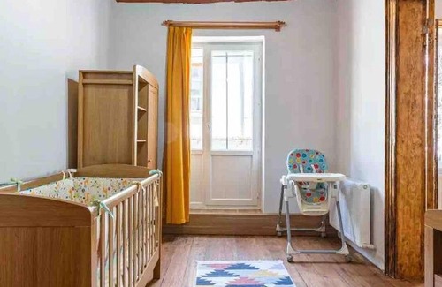 Pera Apartment | Family-Friendly Deren's Home: A 4-Star Retreat Awaits