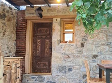 Mesudiye Apartment | Discover Derin Taş-Bungalow: Pet and Child Friendly Retreat