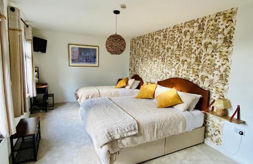 Caherdaniel Bed & Breakfast | Cozy Derrynane Bay House with Ocean View and Hot Tub