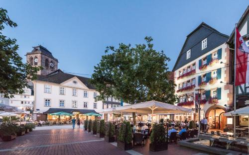 Bad Hersfeld Hotel | Discover derSTERN Hersfeld: Pool, Spa & Pet-Friendly Stay