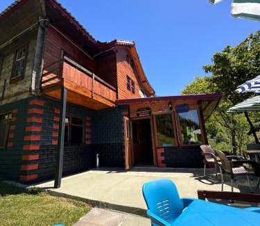 Ayder Hotel | Family-Friendly Retreat at DERVİŞOĞLU DAĞ EVİ