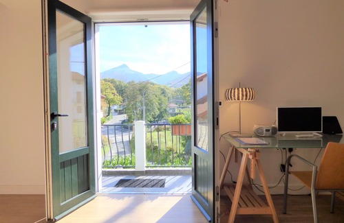 Urrugne Apartment | Cozy Apartments with Ocean View Between Atlantic and Pyrénées