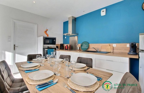 Surzur House | Discover Des Etiers: Oceanfront Gîte with Top Ratings