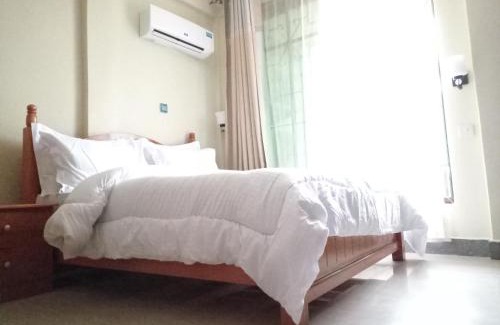 Mwanza Hotel | Budget-Friendly Stay at Des Grand Hotel with Breakfast Included