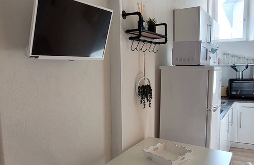 Tournus Apartment | Top-Rated Family Hotel: Des Histoires d'Anges - Côté Ville