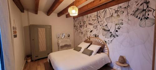Tournus House | Oceanfront Stay at Des Histoires d'Anges - Top-Rated Retreat