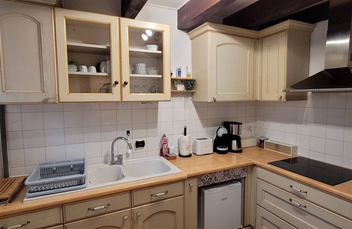 Tournus Cottage | Discover Des Histoires d'Anges - Family-Friendly Retreat