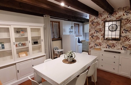 Tournus Cottage | Discover Des Histoires d'Anges - Family-Friendly Retreat