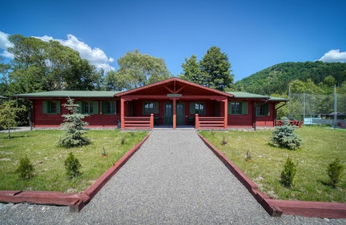 Sub Cetate House | Discover Desag Resort: Oceanfront Bliss with Top Amenities