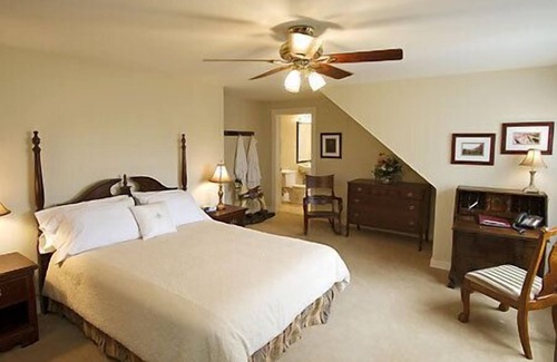 Guysborough Hotel | Discover DesBarres Manor Inn: 4-Star Family-Friendly Escape