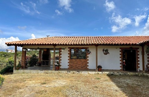 Los Santos Cottage | Family Retreat at Mesa de los Santos with Pool & Spa
