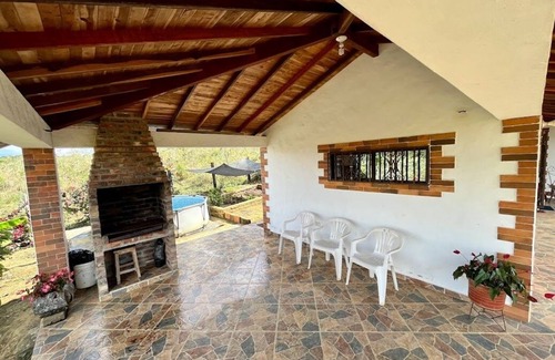 Los Santos Cottage | Family Retreat at Mesa de los Santos with Pool & Spa