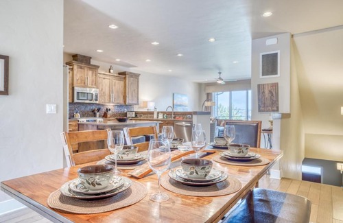 Southern Crossing House | Discover Deschutes Landing at the Old Mill Riverfront
