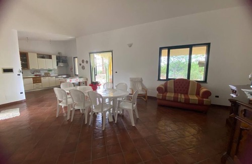 Ricadi Villa | Serene Capo Vaticano Villa with Ocean View and Breakfast