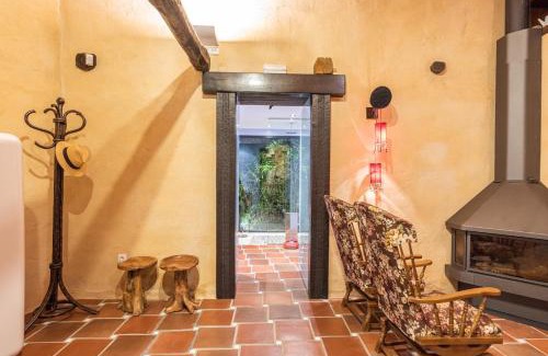 Villamejil House | Explore La Cepedana: Cozy Rural Retreat Near Astorga