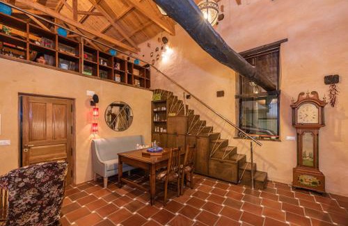 Villamejil House | Explore La Cepedana: Cozy Rural Retreat Near Astorga