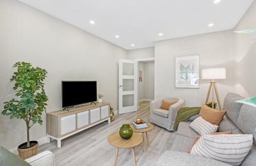 Figares Apartment | Discover Centro Cruce Recogidas: Family-Friendly Escape