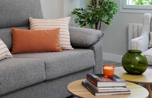 Figares Apartment | Discover Centro Cruce Recogidas: Family-Friendly Escape
