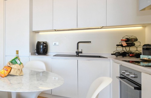 Rivoltella Apartment | Desenzanoloft Warda Lovely Suite