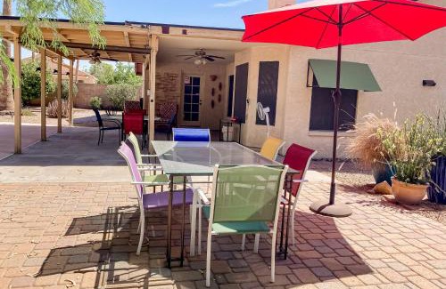 Garden Lakes House | Desert Blooms: 4-Star Oasis with Pool & Pet-Friendly Vibes