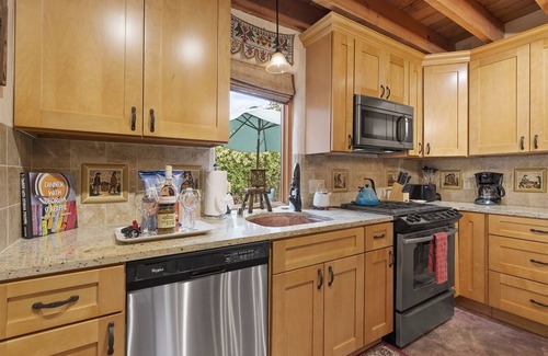 Downtown Santa Fe House | Desert Breeze Railyard Adobe: Walk to the Plaza, Pet Friendly