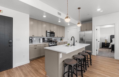 Green Springs Condo | Desert Breeze Retreat l Cozy Escape for Families