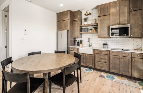 St. George House | Desert Brooke Casita: Poolside Retreat with Balcony Views