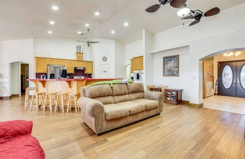 Pahrump House | Desert Charm | Between Death Valley and Las Vegas