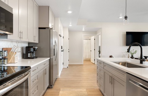 St. George Condo | Desert Daze Hideaway: Lagoon, Pool & Hot Tub Retreat