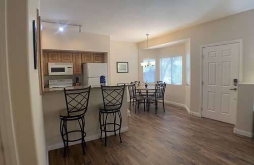 Mesquite Condo | Pet-Friendly Desert Diamond Retreat with Great Amenities!